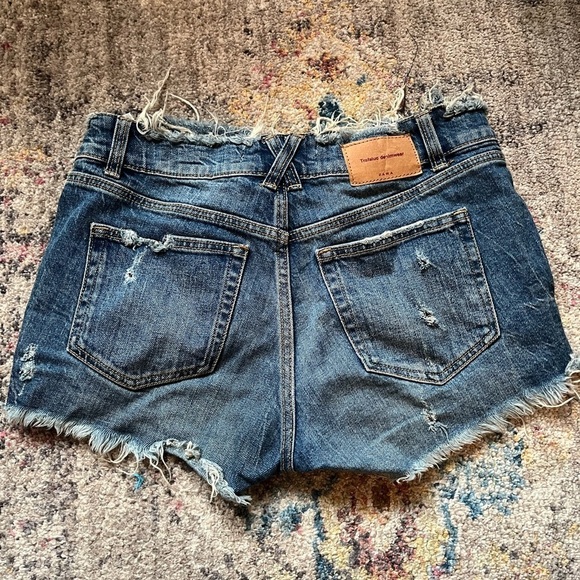 ZARA trf denim shorts with heart pockets - Picture 2 of 5